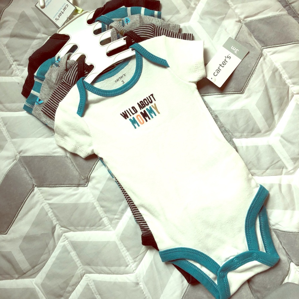 Brand New!! Carters 5- pack onesies. 3 months
